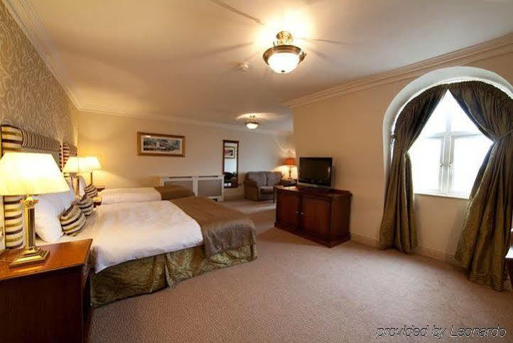 Hotel Bracken Court 4*